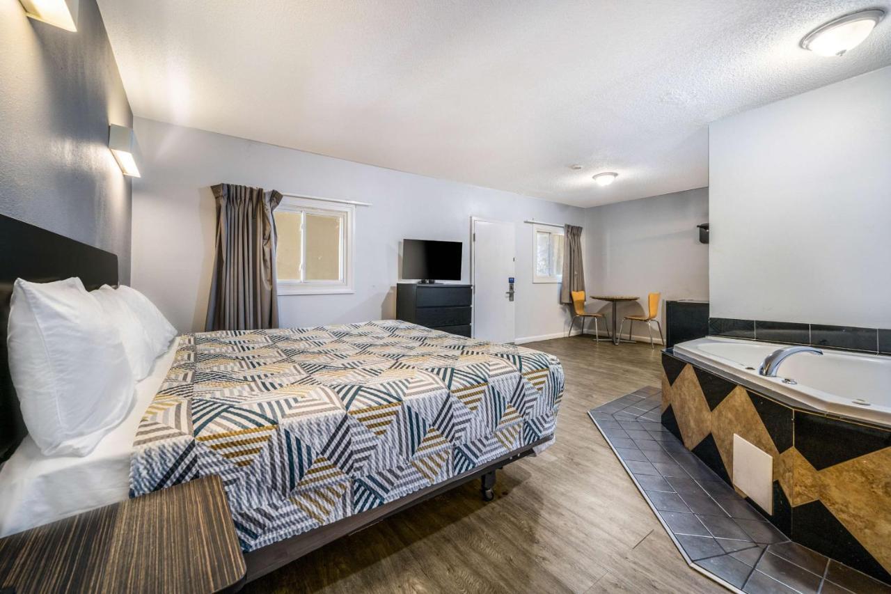 Hotel 6-toms River, Nj 2*